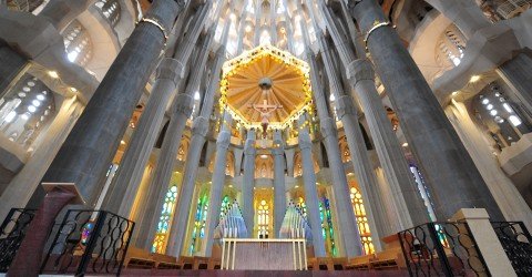 The altar in the apse of the Sagrada Familia