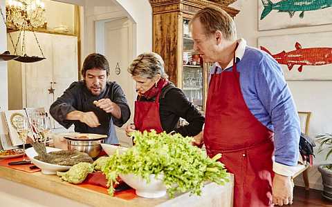 Cooking courses: how to prepare delicious local dishes under guidance