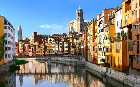 The colorful houses of Girona on the Rio Onyar