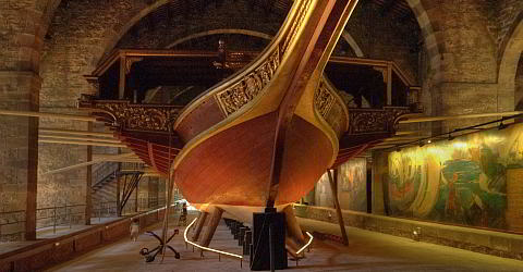Replica of a rowing galley in the Museu Marítim