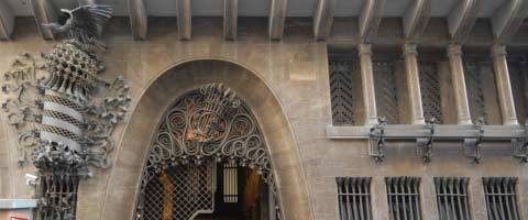 Faade of the Palau Gell was designed to scare off burglars