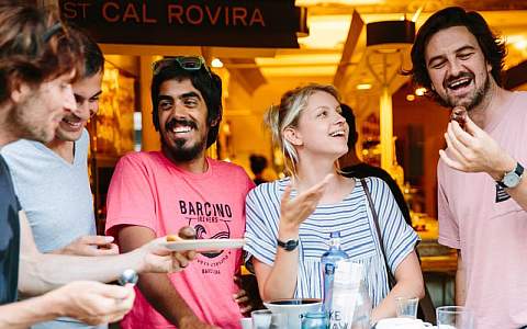 Get to know new people on an open tapas tour